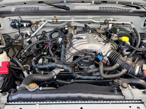 Used 2004 Nissan Xterra XE image 19