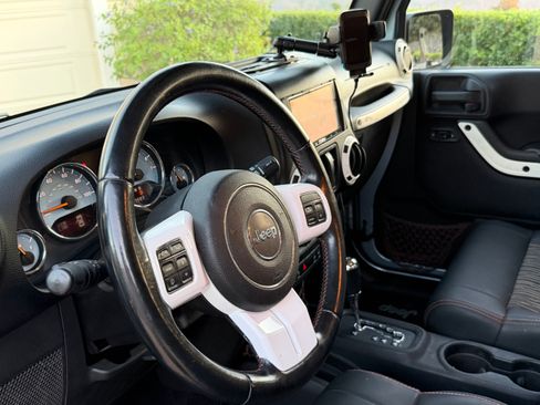 Used 2012 Jeep Wrangler Sahara image 14