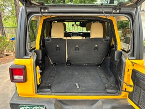 Used 2019 Jeep Wrangler Unlimited Sport AWD/4WD image 12
