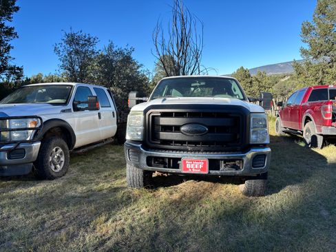 Used 2011 Ford F250 XL w/ PWR Equipment Group image 2