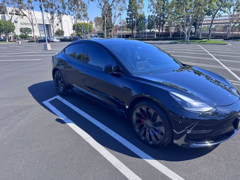 Used 2023 Tesla Model 3 Performance image 4