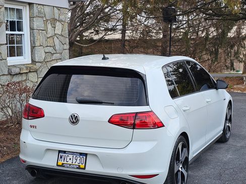 Used 2017 Volkswagen GTI Autobahn image 5