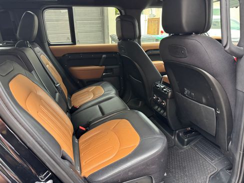 Used 2020 Land Rover Defender 110 X AWD/4WD image 11