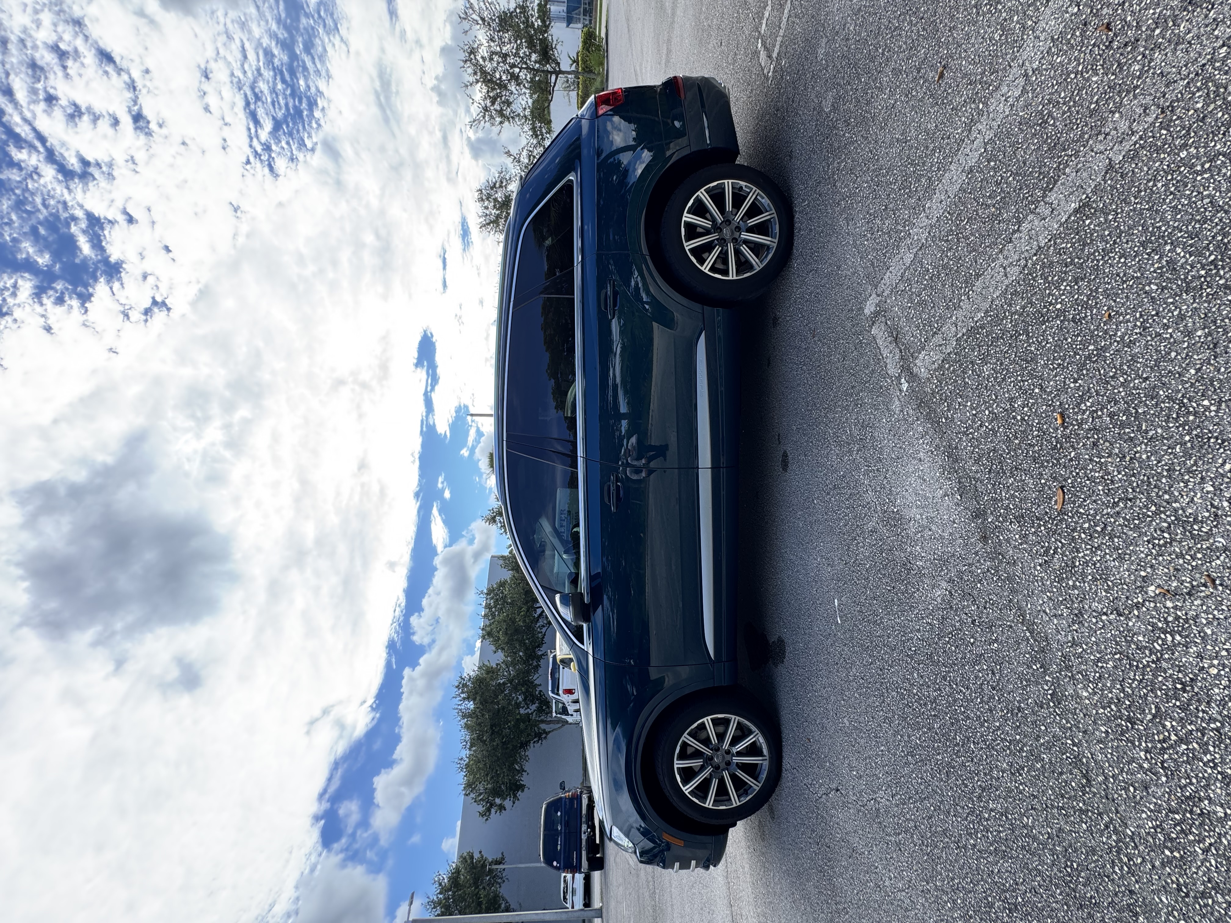 Used 2018 Audi Q7 2.0T Premium Plus w/ Premium Plus Package AWD/4WD image 11