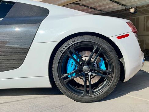 Used 2009 Audi R8 V8 image 17