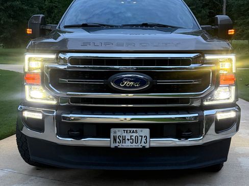 Used 2021 Ford F250 Lariat w/ Lariat Ultimate Package AWD/4WD image 1