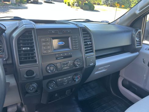 Used 2019 Ford F150 XL w/ Equipment Group 101A Mid RWD image 12