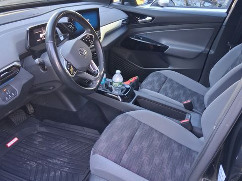 Used 2022 Volkswagen ID.4 Pro image 2