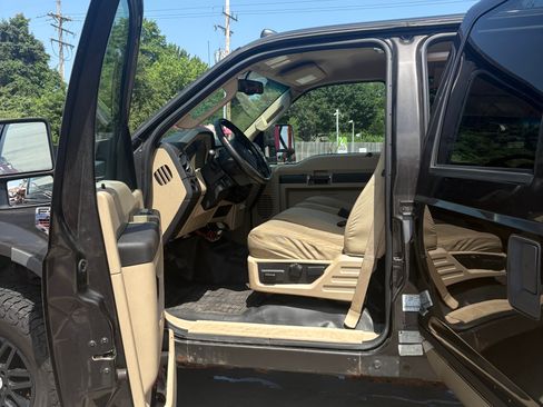 Used 2009 Ford F250 XLT AWD/4WD image 11