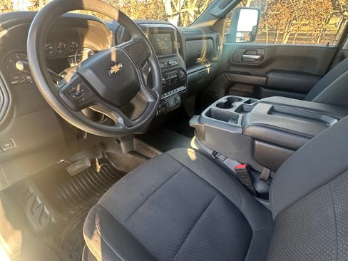 Used 2020 Chevrolet Silverado 2500 W/T w/ WT Convenience Package image 11