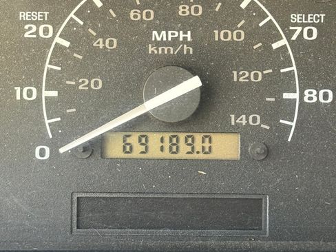 Used 1996 Ford F250 Short Bed image 5