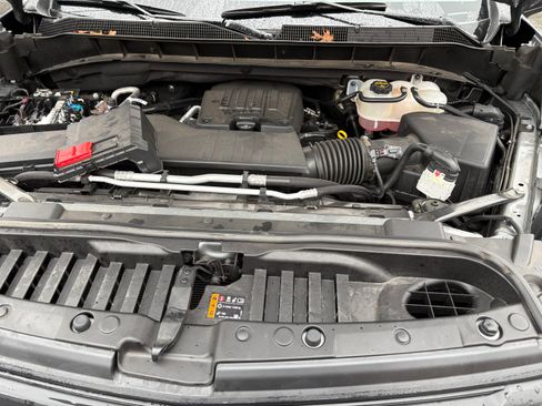 Used 2025 Chevrolet Silverado 1500 Custom image 4