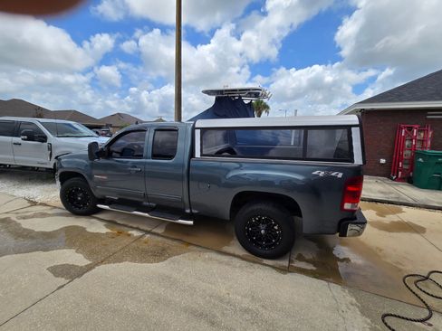 Used 2007 GMC Sierra 1500 SLT w/ Max Trailering Pack AWD/4WD image 17