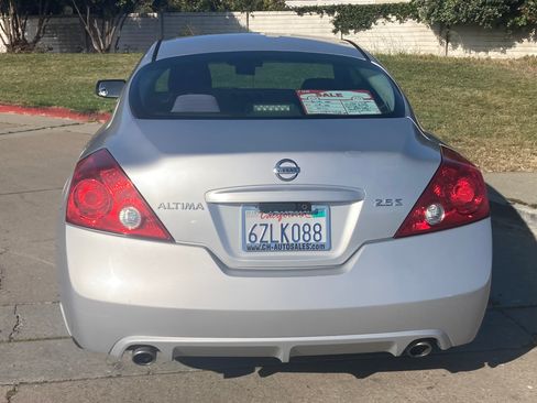 Used 2013 Nissan Altima 2.5 S FWD image 8