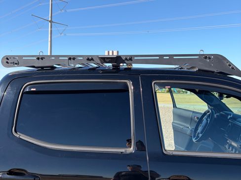 Used 2016 Toyota Tacoma TRD Off-Road w/ Premium & Technology Package image 13