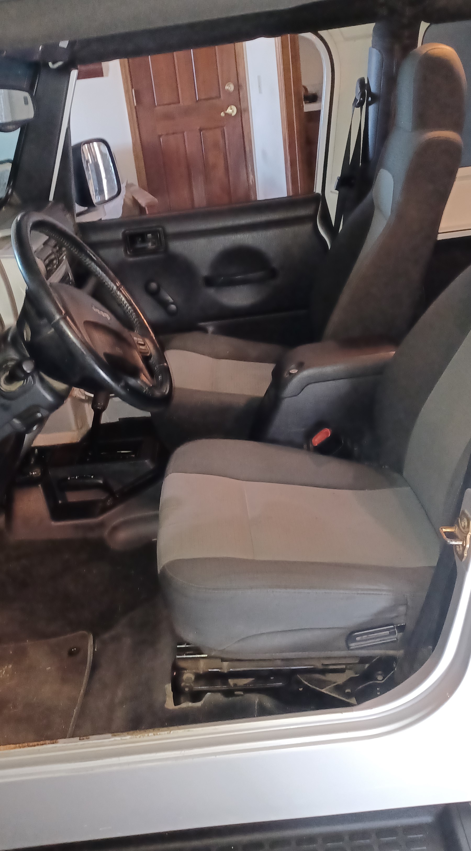 Used 2005 Jeep Wrangler Unlimited AWD/4WD image 5