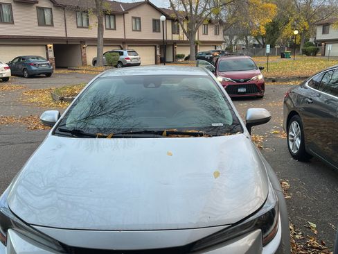 Used 2021 Toyota Corolla LE image 12