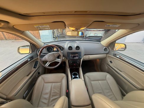 Used 2009 Mercedes-Benz GL 550 4MATIC image 5