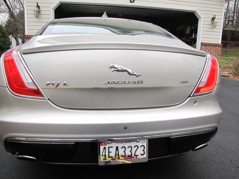 Used 2016 Jaguar XJ L Portfolio image 4