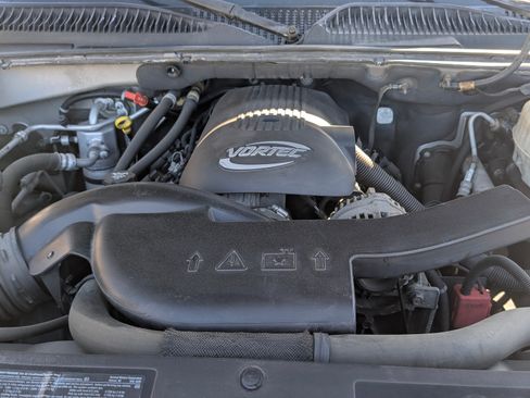 Used 2005 GMC Yukon SLE image 13