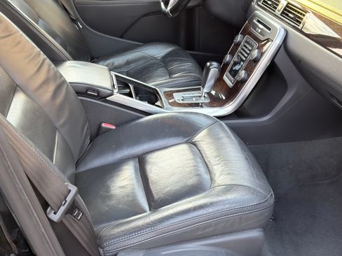 Used 2012 Volvo XC70 3.2 image 8