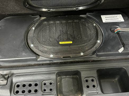 Used 2016 Jeep Wrangler Sahara image 17