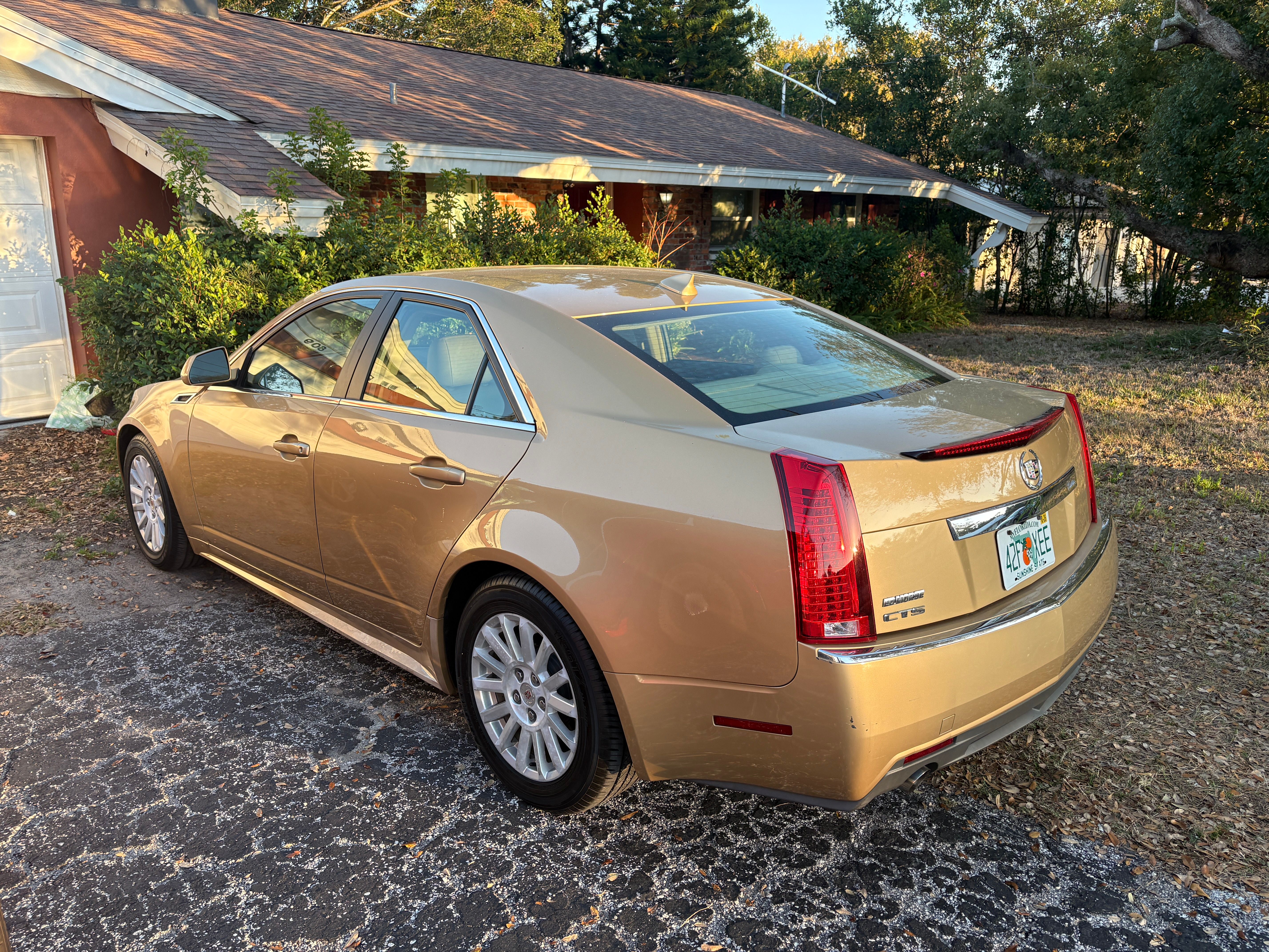 Used 2013 Cadillac CTS Luxury RWD image 4