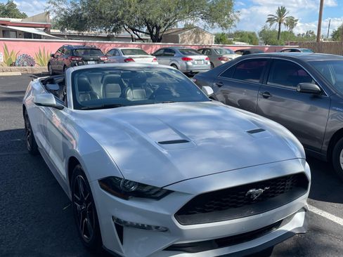 Used 2020 Ford Mustang Premium RWD image 2