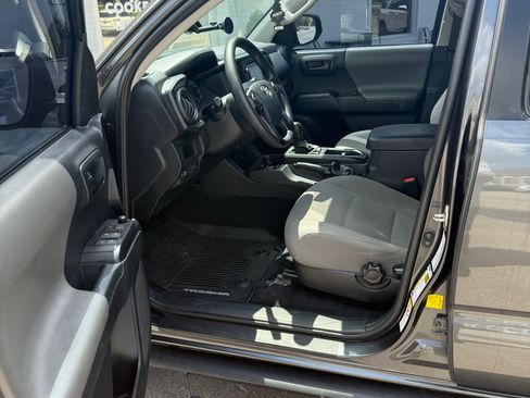 Used 2018 Toyota Tacoma SR w/ SR Convenience Package AWD/4WD image 10