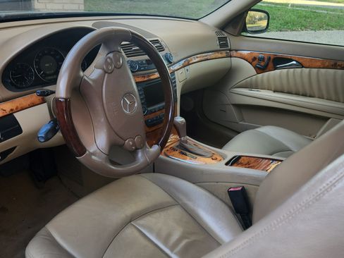 Used 2008 Mercedes-Benz E 320 BlueTEC Sedan image 5