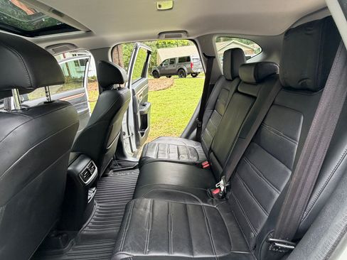 Used 2020 Honda CR-V Touring image 20