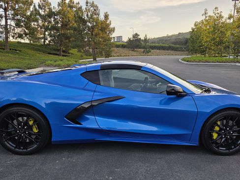 Used 2024 Chevrolet Corvette Stingray Preferred Cpe w/ Z51 Performance Package image 5