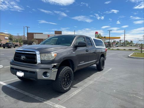 Used 2011 Toyota Tundra 4x4 Double Cab w/ TRD Off-Road Pkg image 4