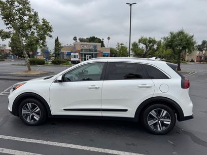 Used 2022 Kia Niro LXS