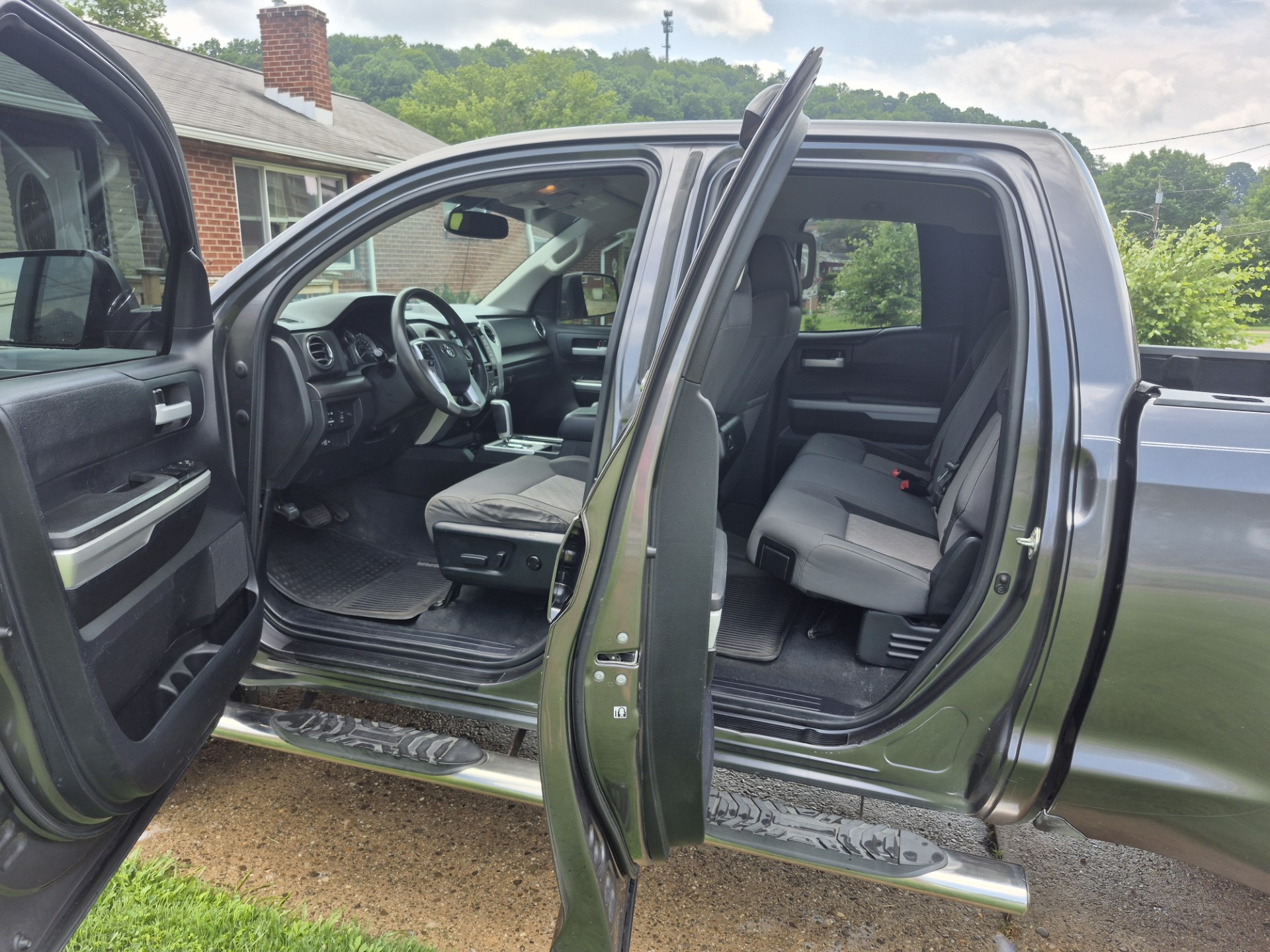 Used 2014 Toyota Tundra SR5 w/ TRD Off Road Package AWD/4WD image 8