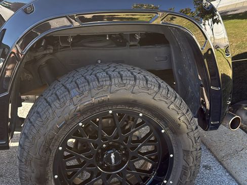 Used 2023 Toyota Tundra SR5 w/ SR5 Premium Package image 9