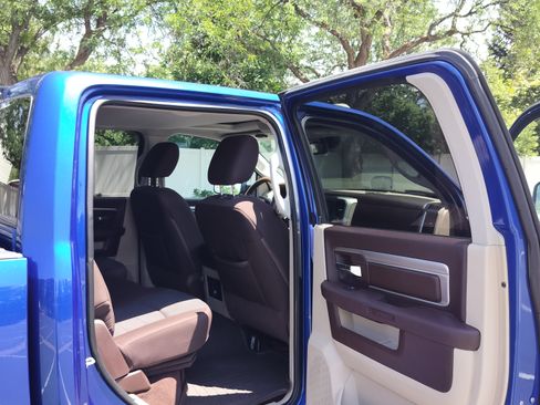 Used 2014 RAM 2500 SLT image 12