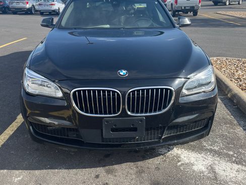 Used 2015 BMW 750Li xDrive image 1