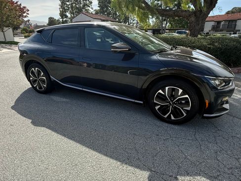 Used 2022 Kia EV6 Wind RWD image 5
