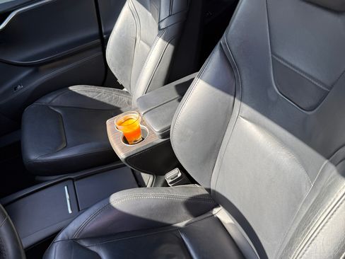 Used 2017 Tesla Model S 75 image 10