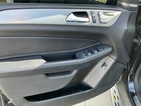 Used 2019 Mercedes-Benz GLE 43 AMG 4MATIC w/ Parking Assist Package image 9