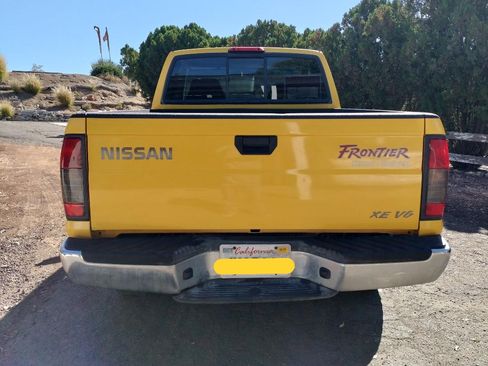 Used 2000 Nissan Frontier XE Desert Runner image 4