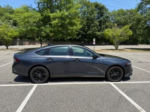 Used 2025 Honda Accord SE image 5