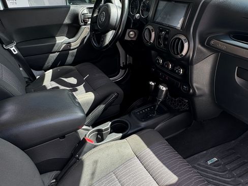 Used 2011 Jeep Wrangler Unlimited Sport image 6