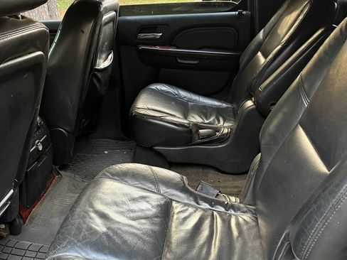 Used 2007 Cadillac Escalade ESV AWD w/ Information Package image 12