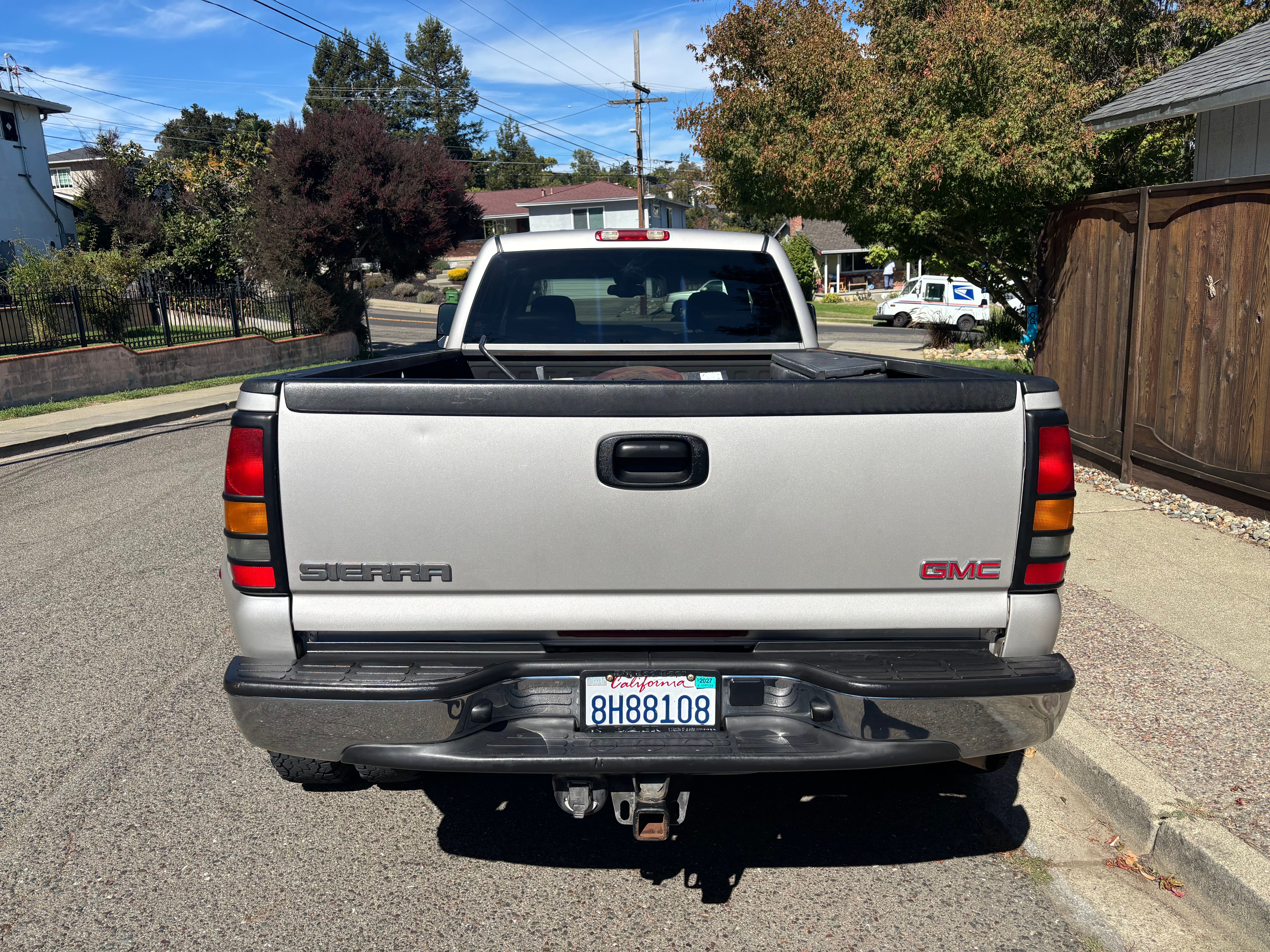 Used 2007 GMC Sierra 3500 SLT w/ Heavy-Duty Power Package AWD/4WD image 8