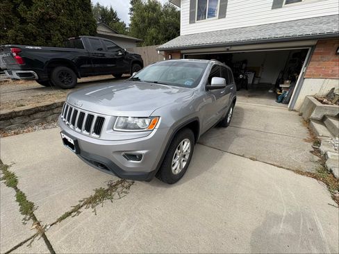Used 2015 Jeep Grand Cherokee Laredo w/ Quick Order Package 23E AWD/4WD image 1