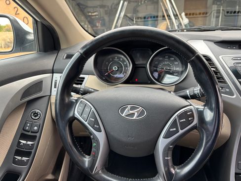 Used 2016 Hyundai Elantra Value Edition FWD image 8