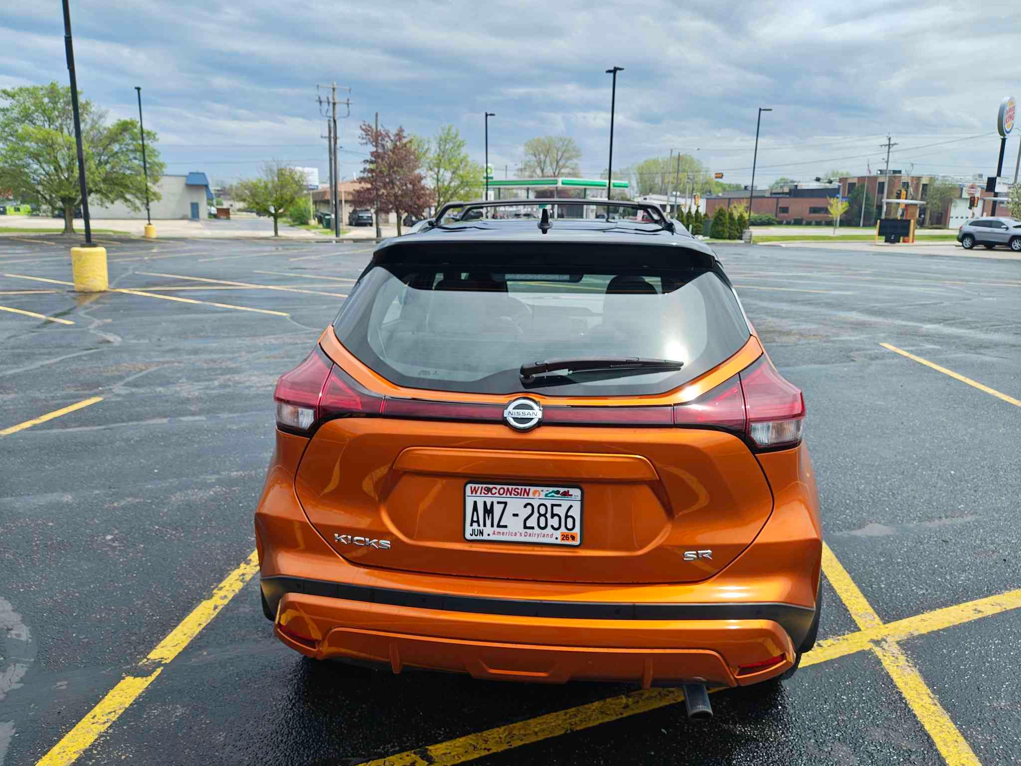 Used 2021 Nissan Kicks SR w/ SR Premium Package FWD image 5