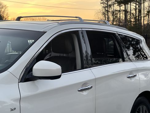 Used 2014 INFINITI QX60 3.5 Sport Utility 4D w/ Premium Plus Package image 21